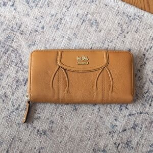 Coach Zip around wallet reposhing wallet only from @flakitin.